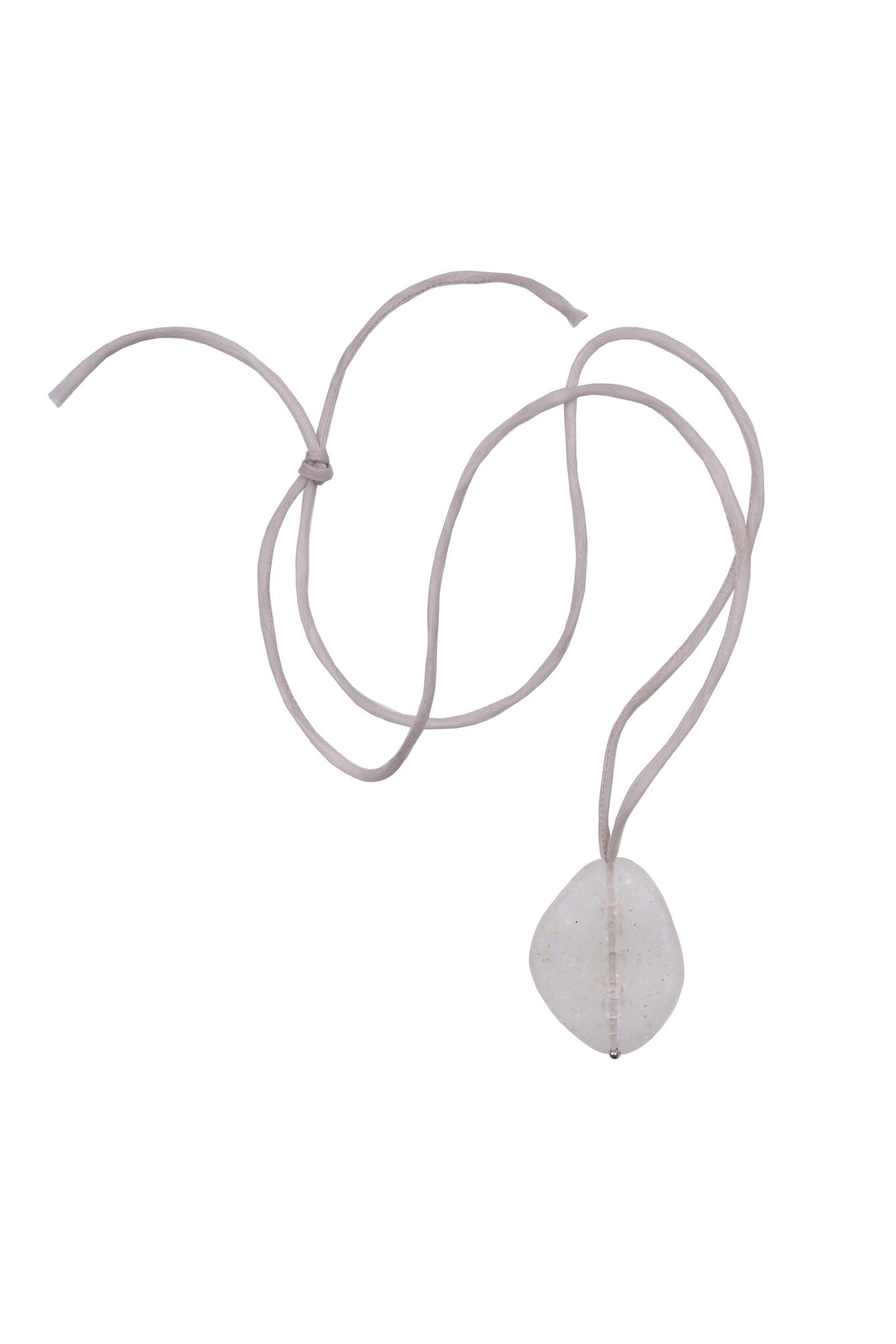 Колье на шелковом шнуре