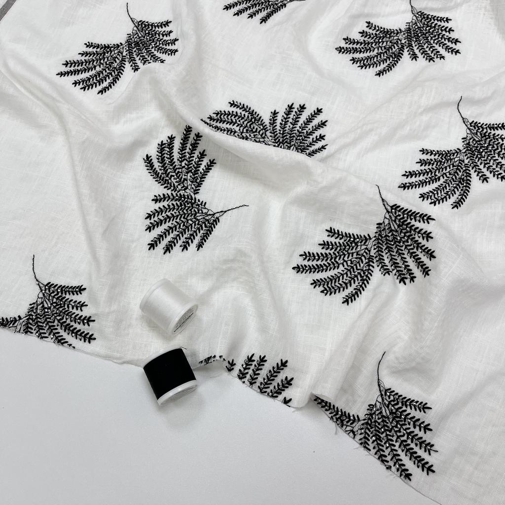 Тенсель лен с вышитым стеклярусом. Алмазный лес