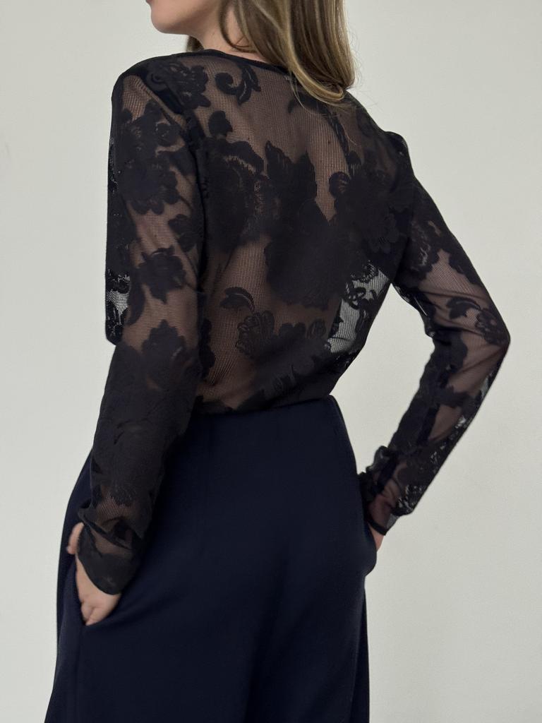 Лонгслив с цветами