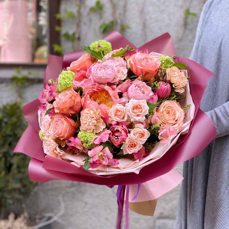 Букет цветов "Пионовидный рай"