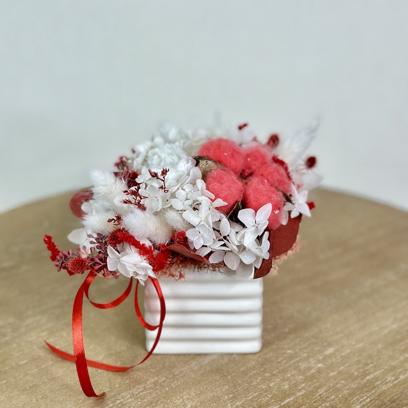 Композиция из стабилизированных роз и злаков №15