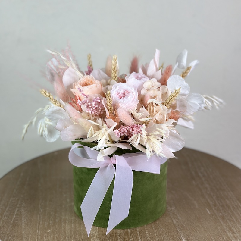 Композиция из стабилизированных роз, сухоцветов и злаков №24