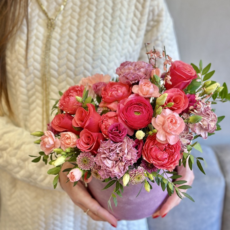 Коробка с цветами  "Малиновый йогурт"