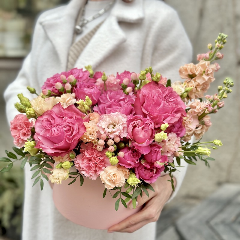 Коробка с цветами "Клубничный фреш"