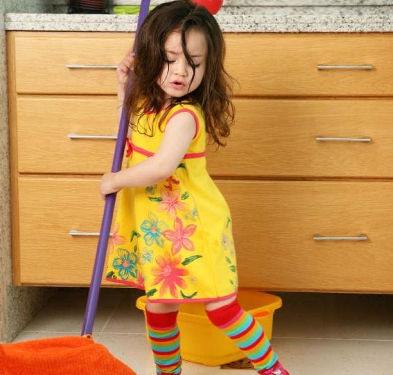 Домашний труд. Как приучить ребенка убираться.