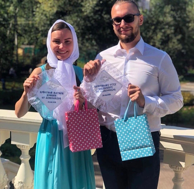 Именные платочки крёстным