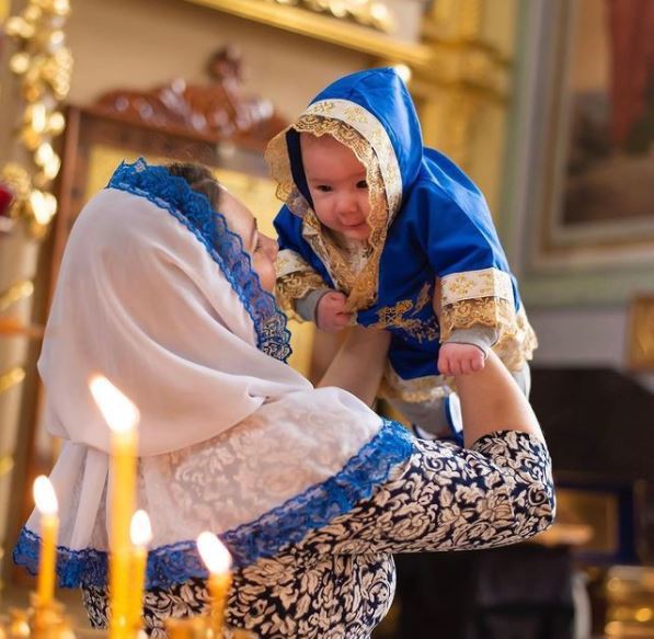 Церковный капюшон укороченный белый с синим