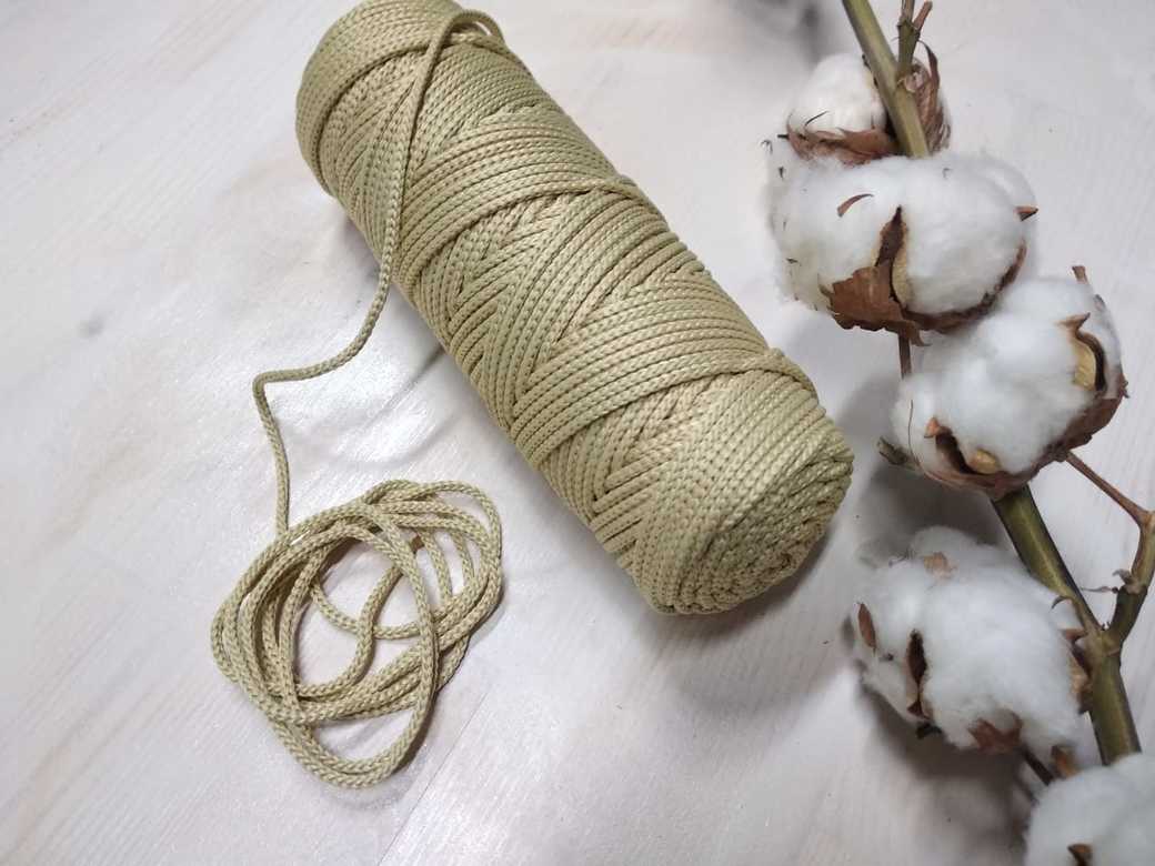 Полиэфирный шнур "Молочный" (длина 100м, диаметр 3мм)