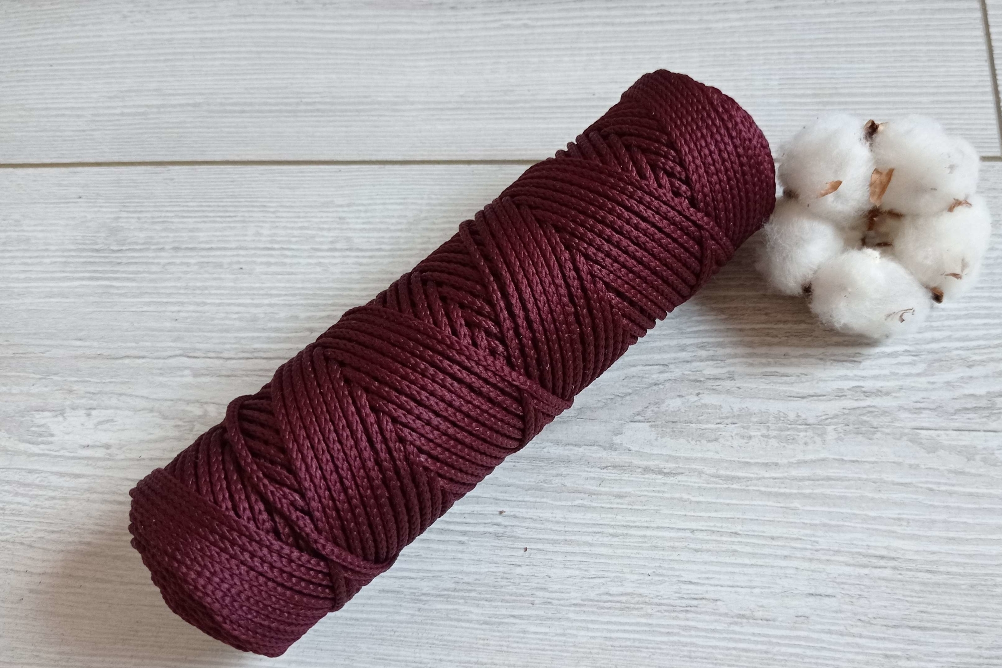 Полиэфирный шнур  "Бордовый" (длина 100 м, диаметр 3 мм)