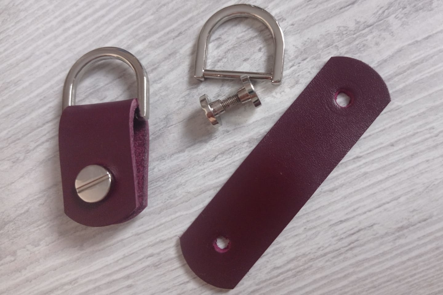 Ручкодержатели 2 шт. с винтами. Цвет кожи на выбор. Цвет фурнитуры - никель.