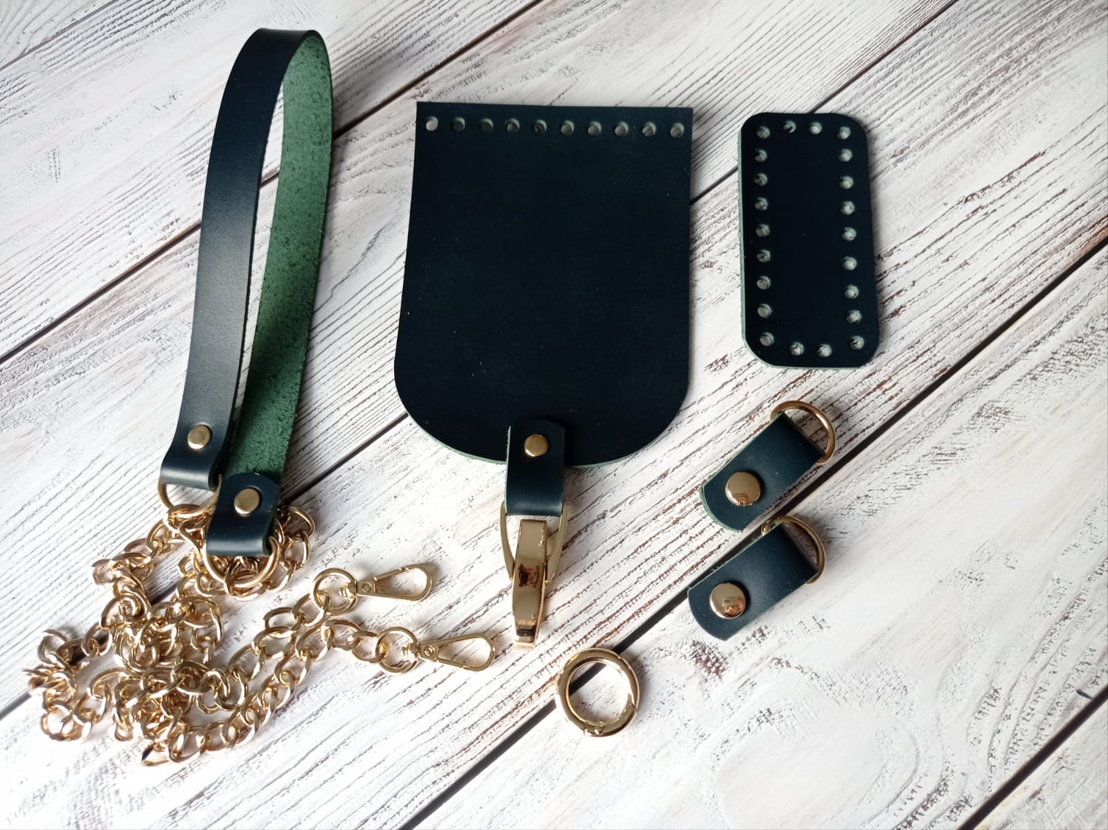 Набор для мини-сумочки с карабином-прищепкой. Темно-зеленый. Цвет фурнитуры - никель или золото