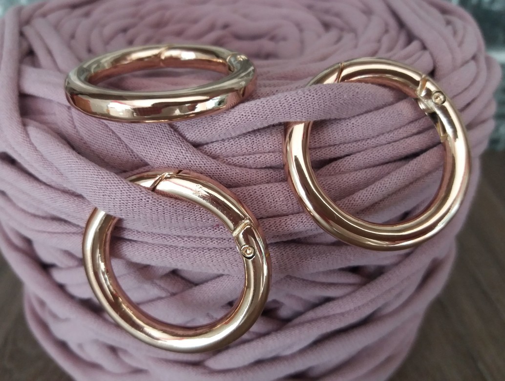 Кольцо-карабин 35мм/25мм внешний/внутренний диаметр. Золото