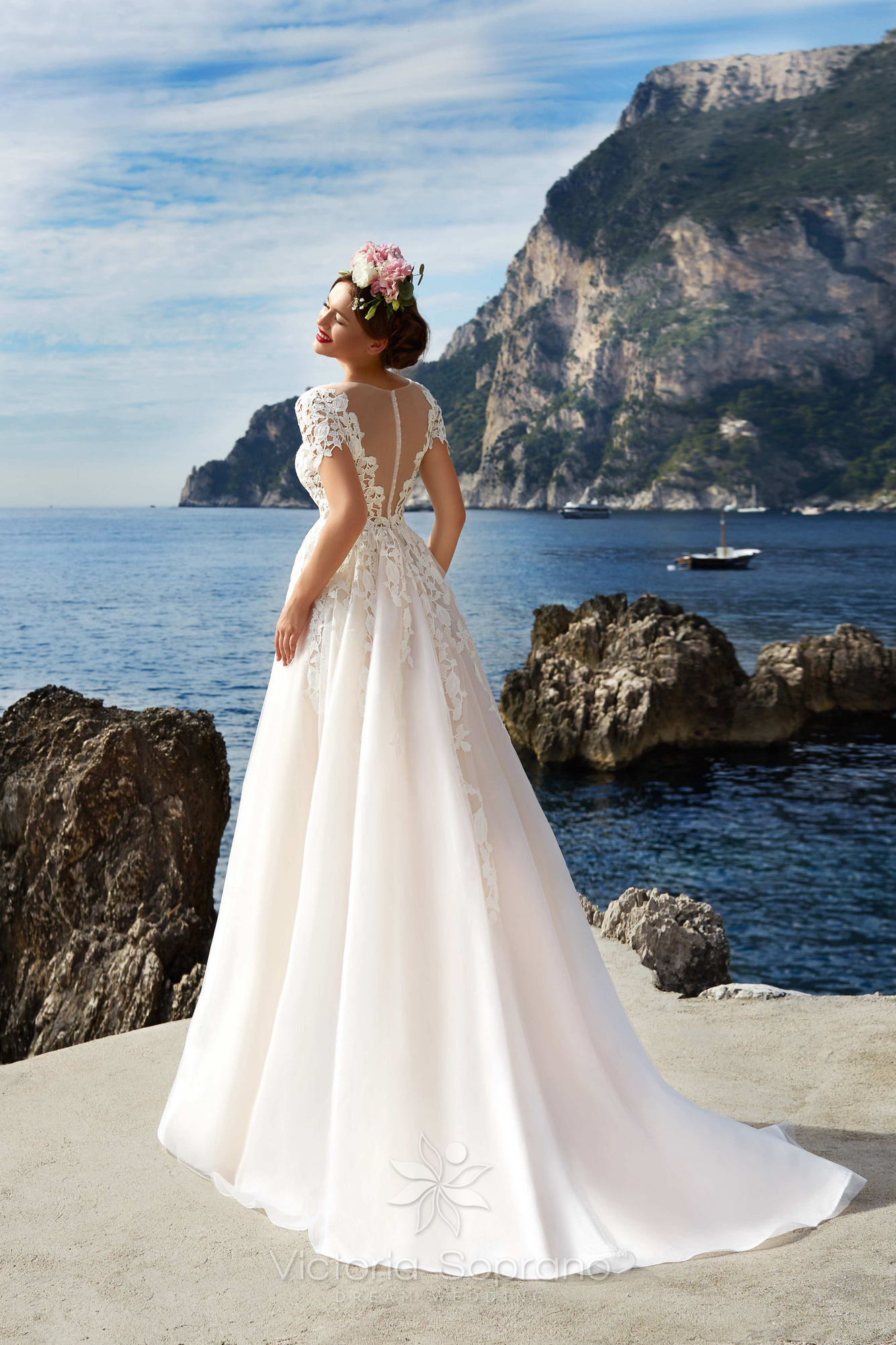 Laura Victoria Soprano