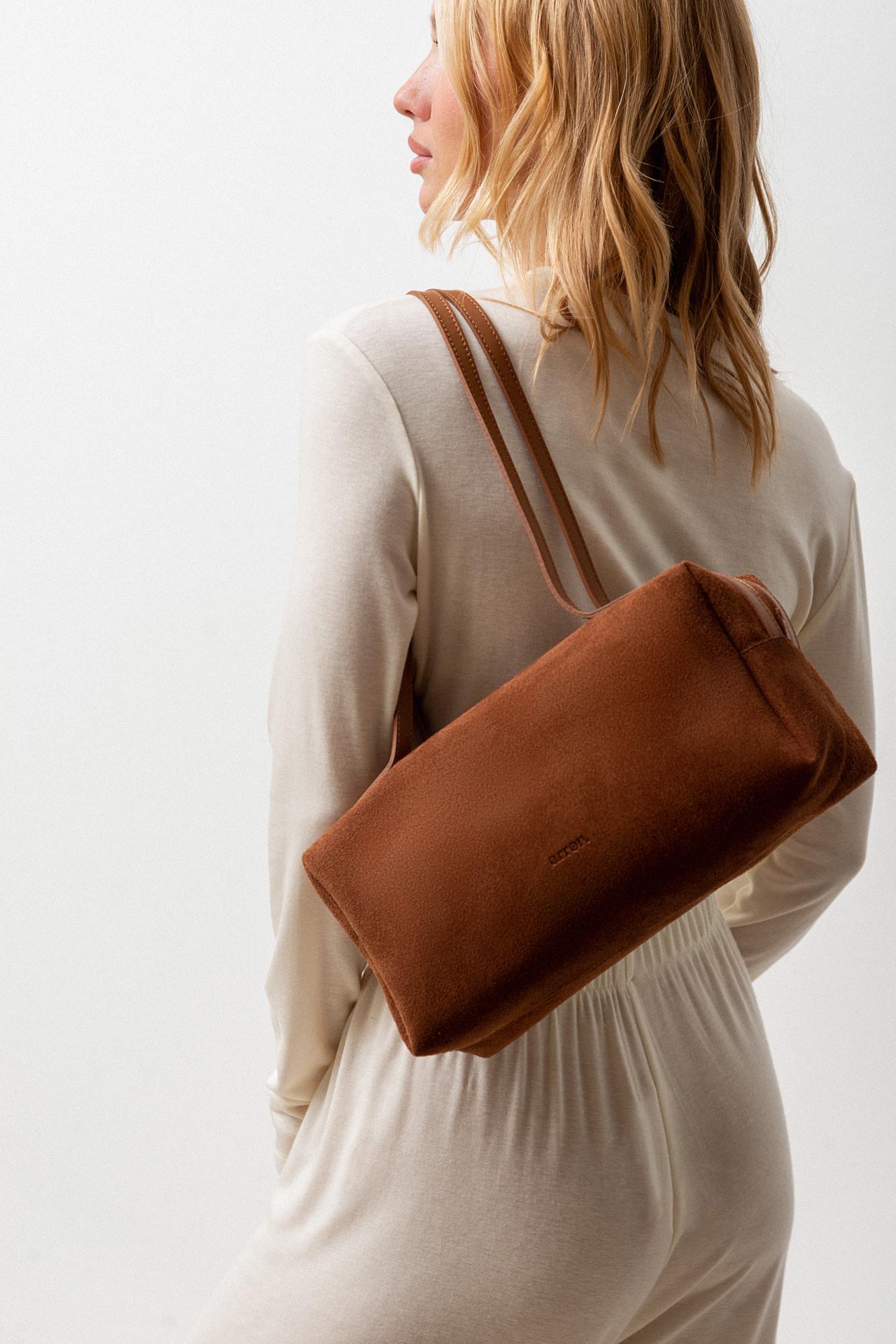 Сумка Middle Baguette Caramel