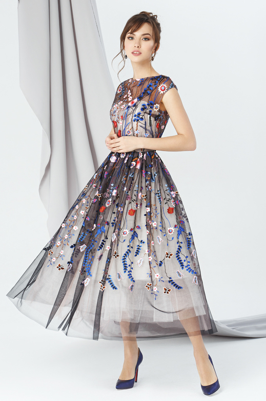 Платье из кружева и фатина