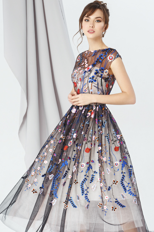 Платье из кружева и фатина