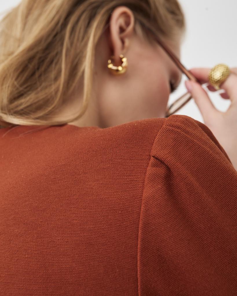 платье приталенное мини с прострочкой по центру (коричневый)