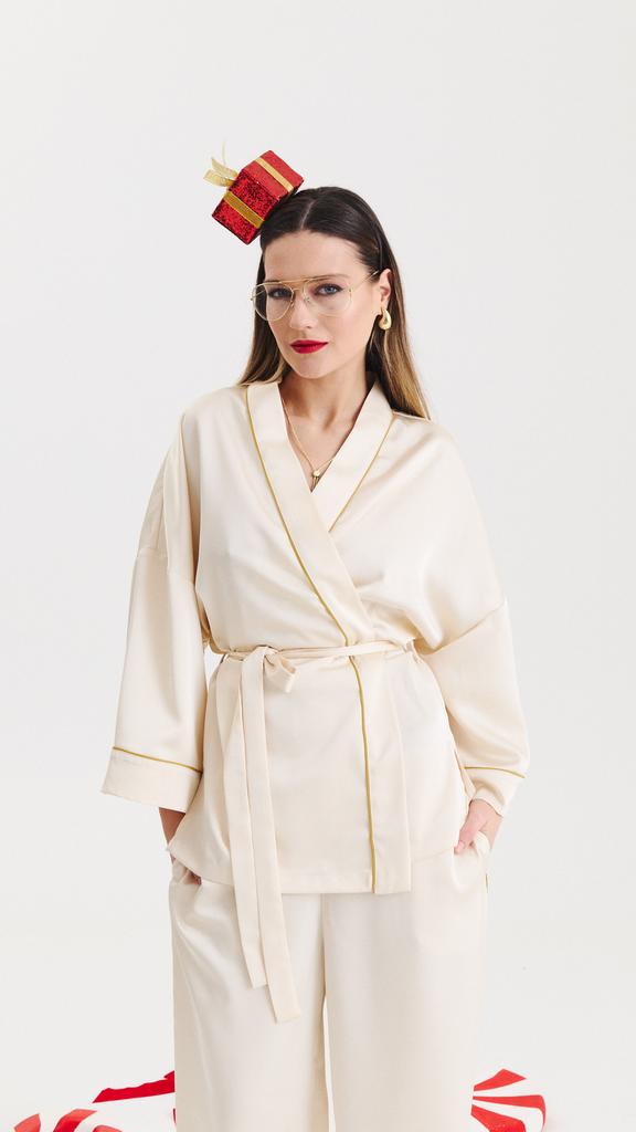 кимоно из шелковистого атласа молочный