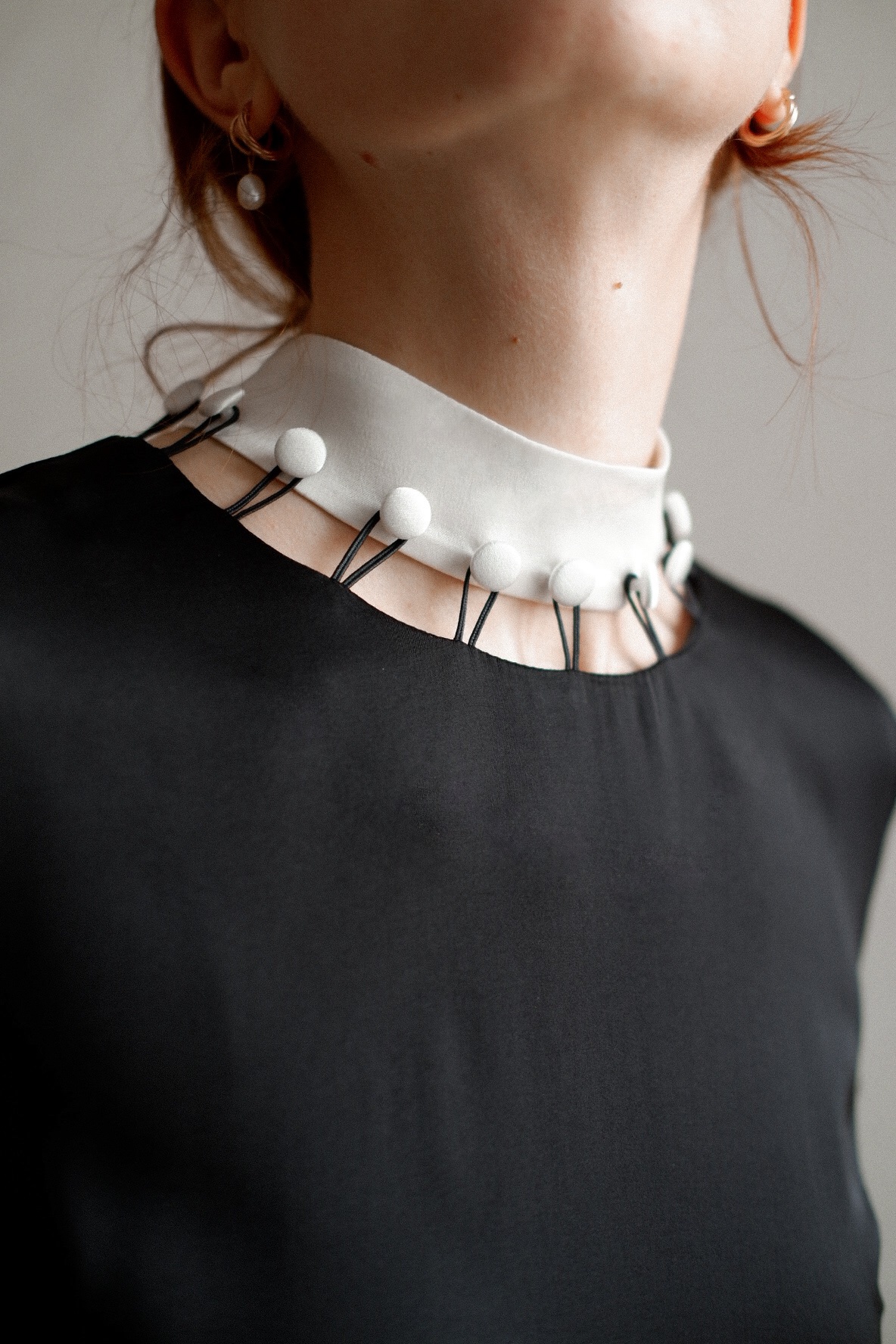 Платье со сменным воротничком