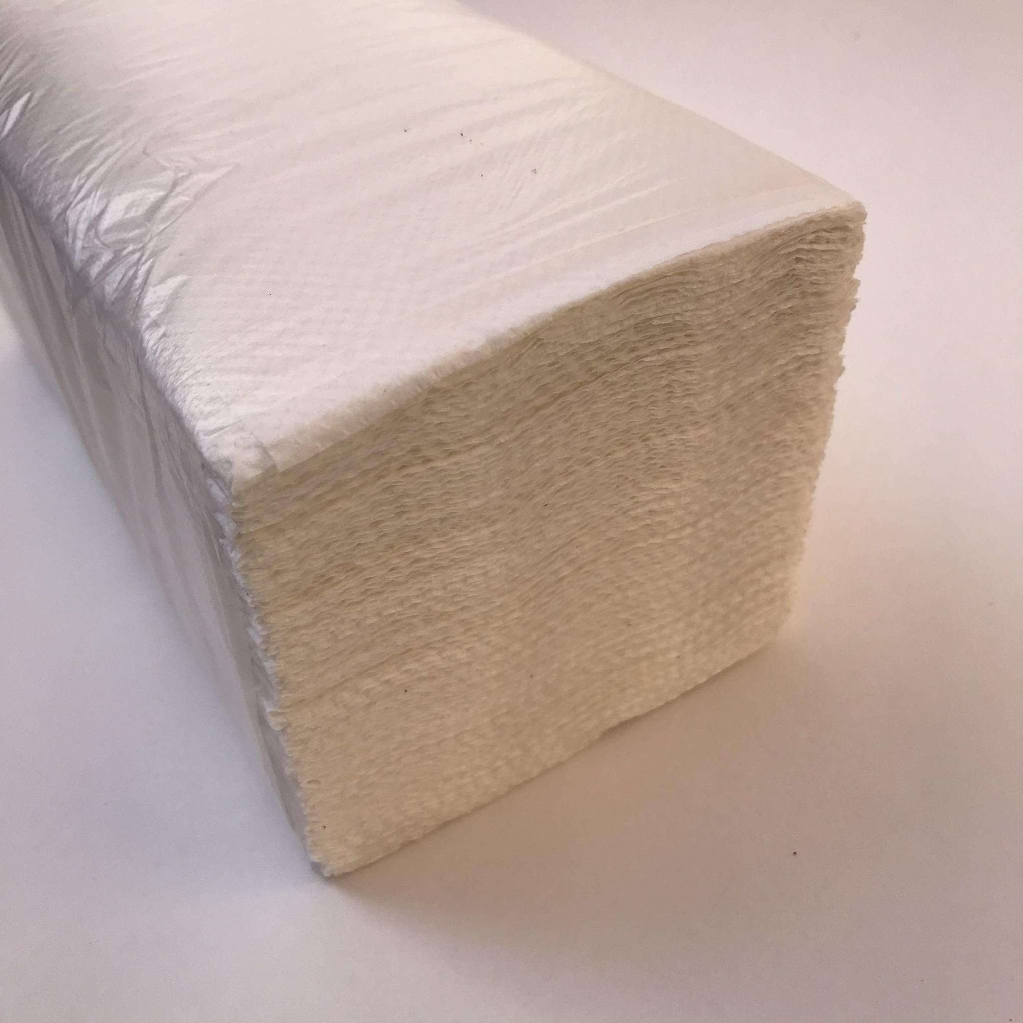 Полотенца V-СЛОЖЕНИЕ бумажные, белые, 200 штук/упак. 15 уп./мешке