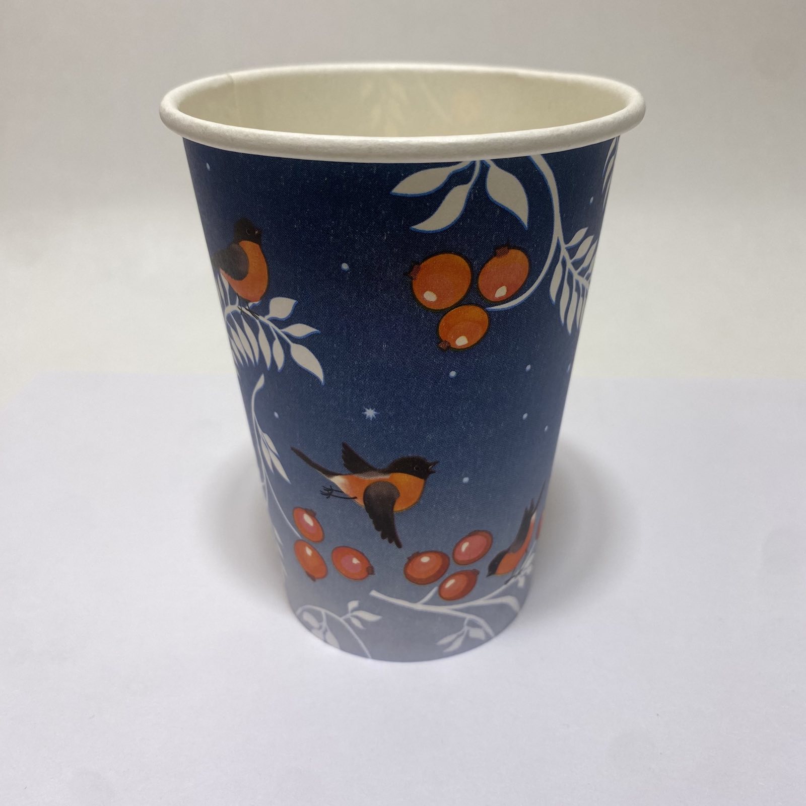 Стакан бумажный "Снегири" 350мл,  50 штук/упак