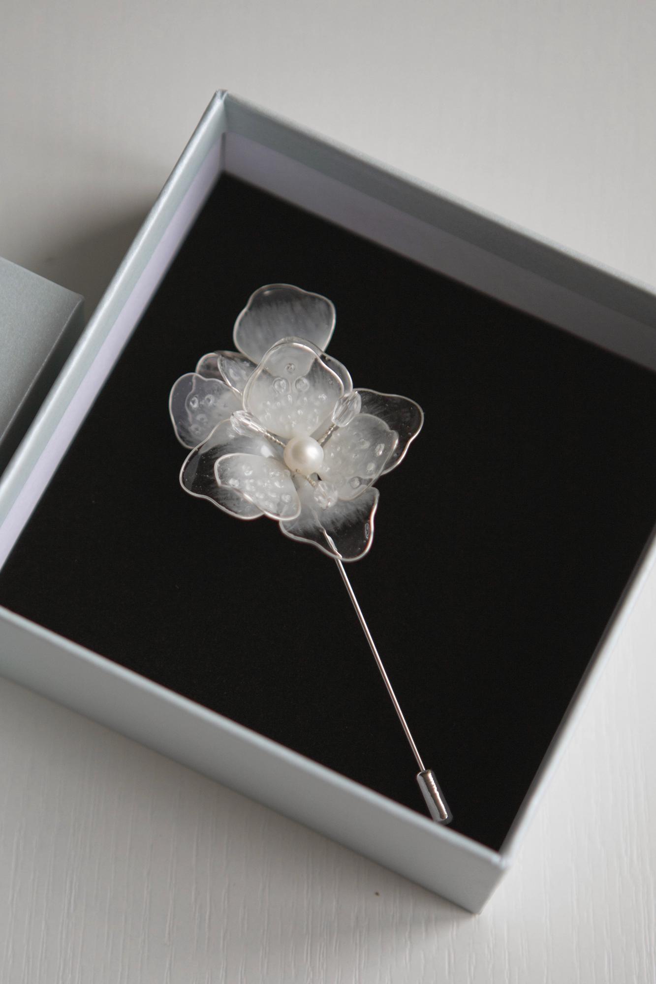 брошь для жениха, брошь бутоньерка купить, бетоньерка для жениха купить, мужские броши купить, свадебные украшения