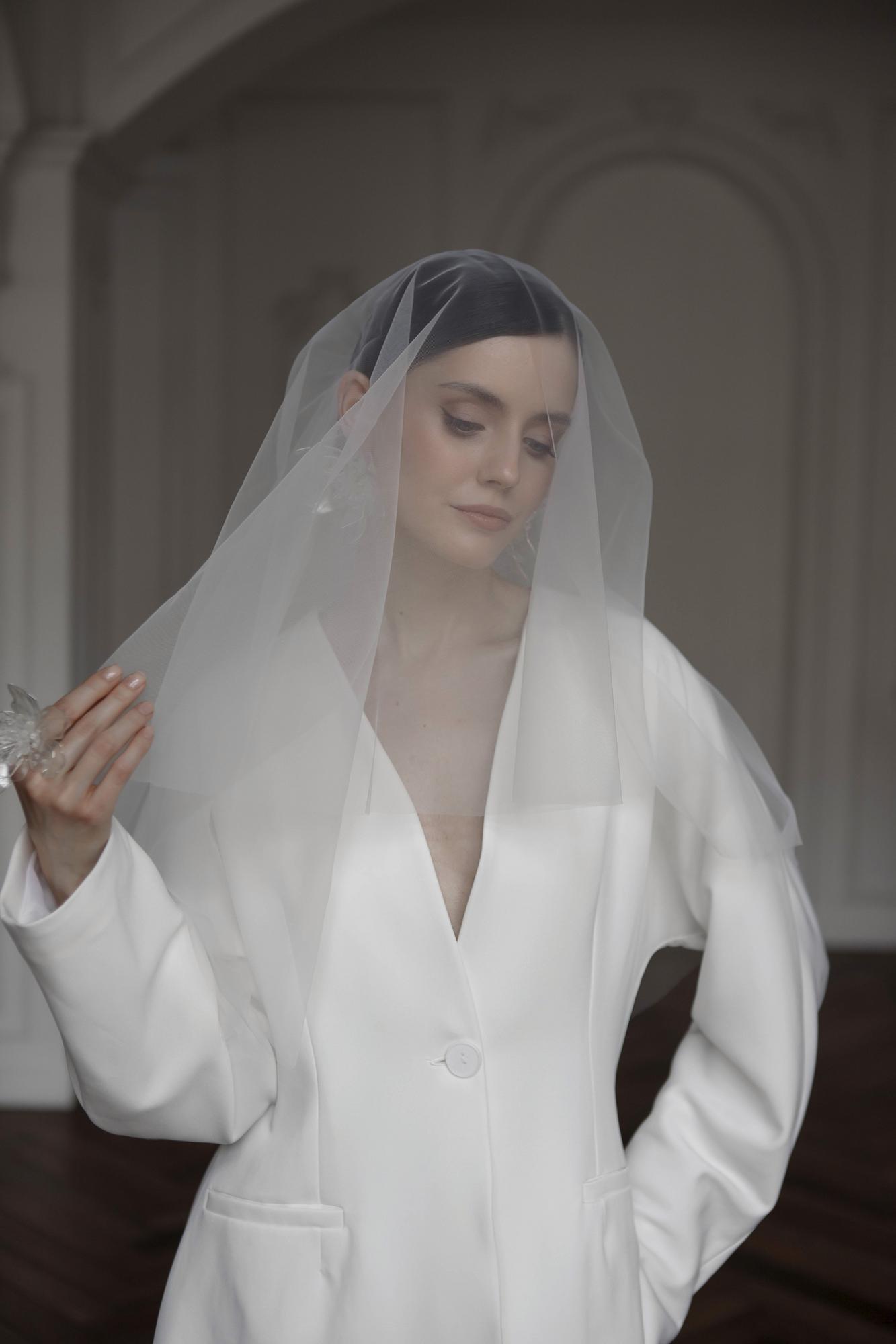 фата невесты купить, фата короткая купить, свадебная фата СПб, фата теплый белый, свадебные аксессуары для невест