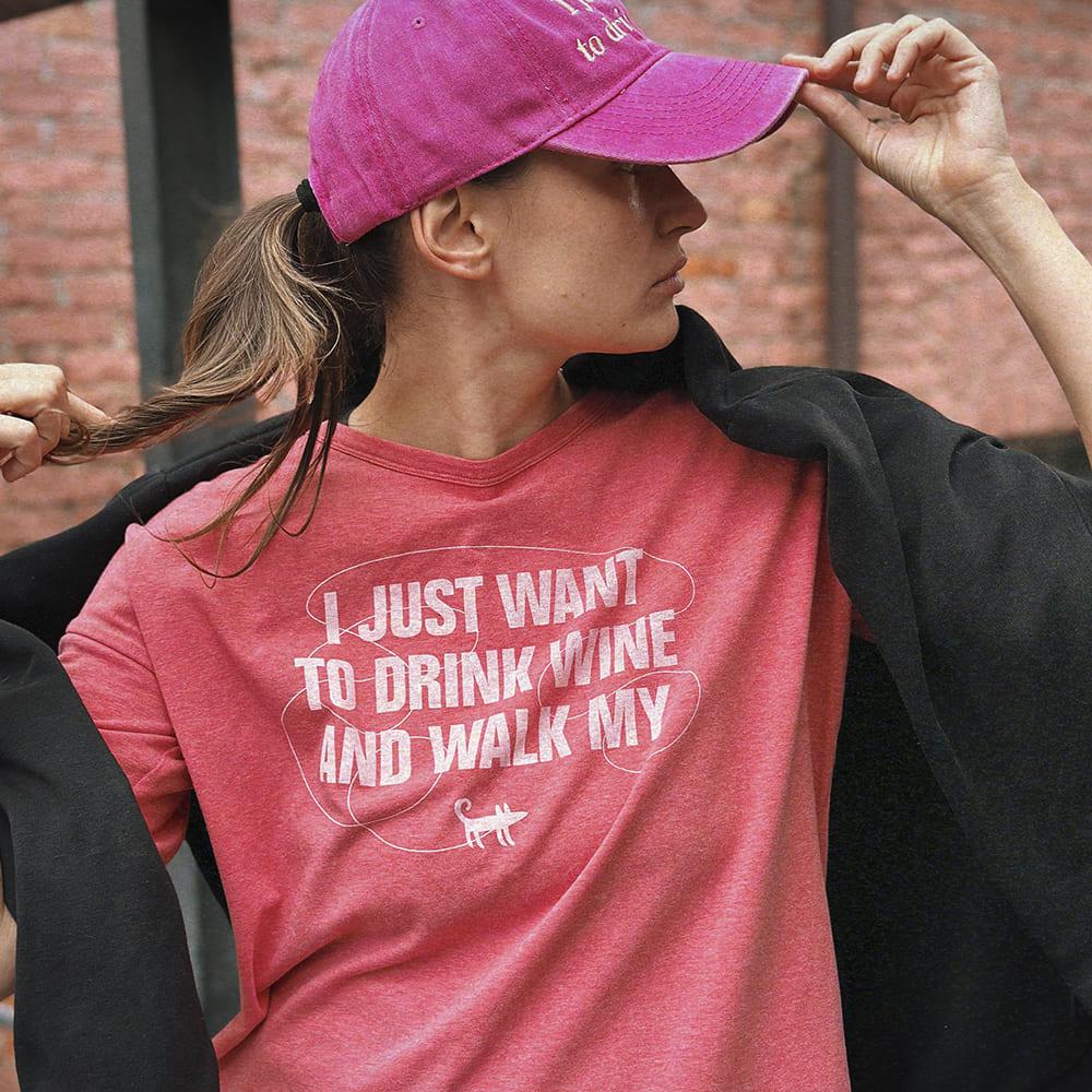 Футболка женская I JUST WANT TO DRINK WINE AND WALK MY DOG