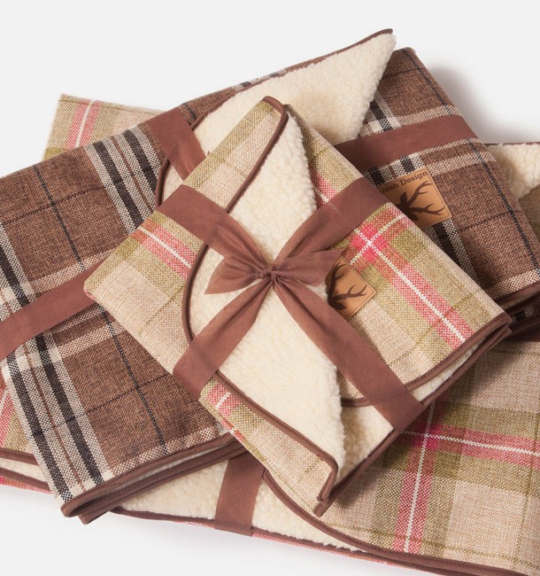 Плед-лежанка для питомцев Newton