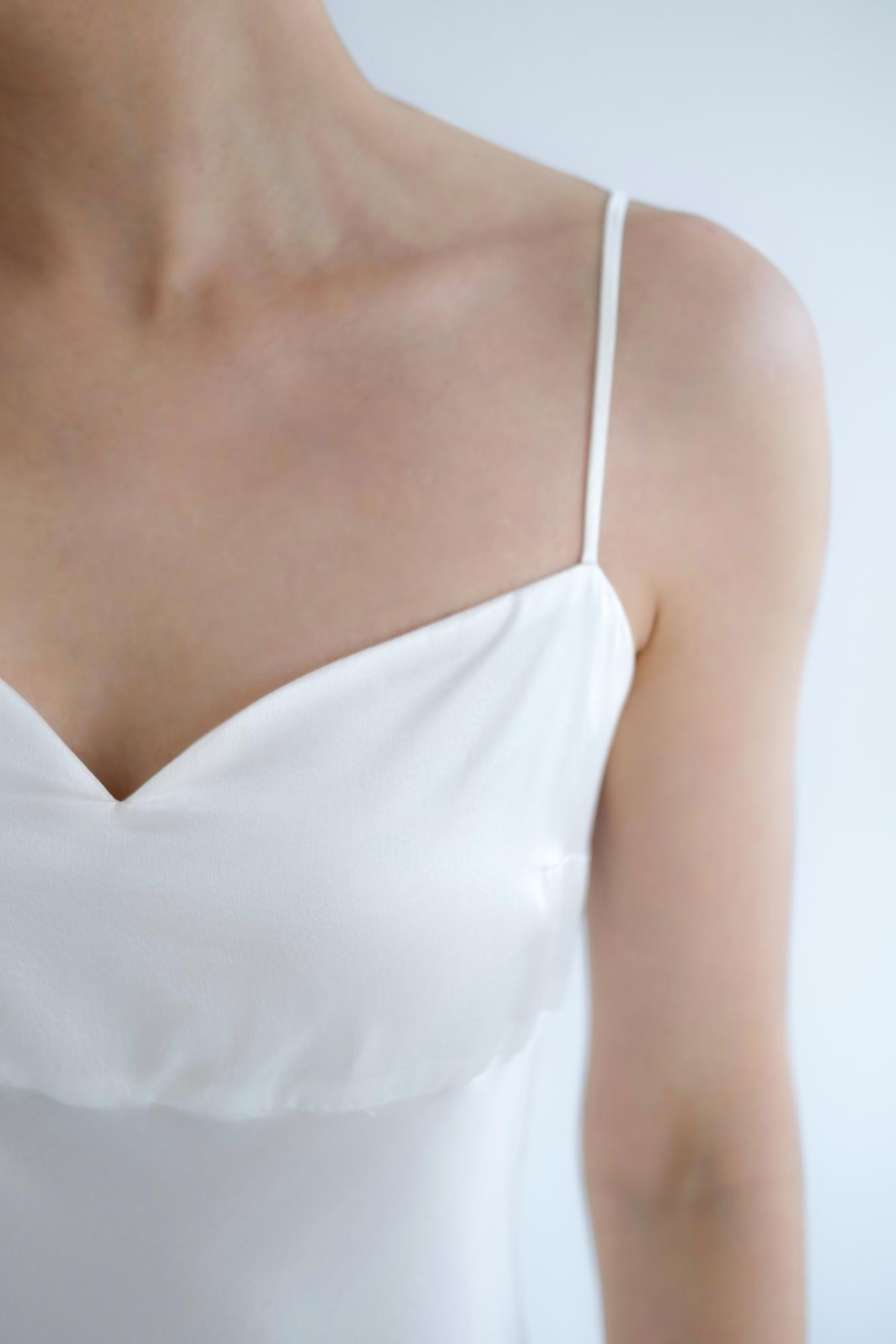 Белое платье