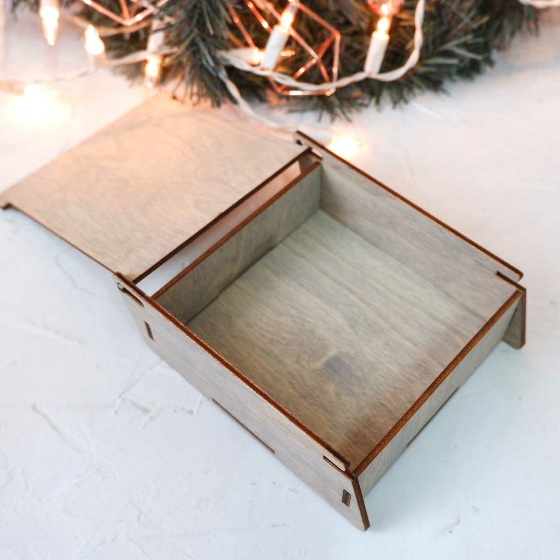 подарочная деревянная коробка из фанеры с гравировкой купить заказать