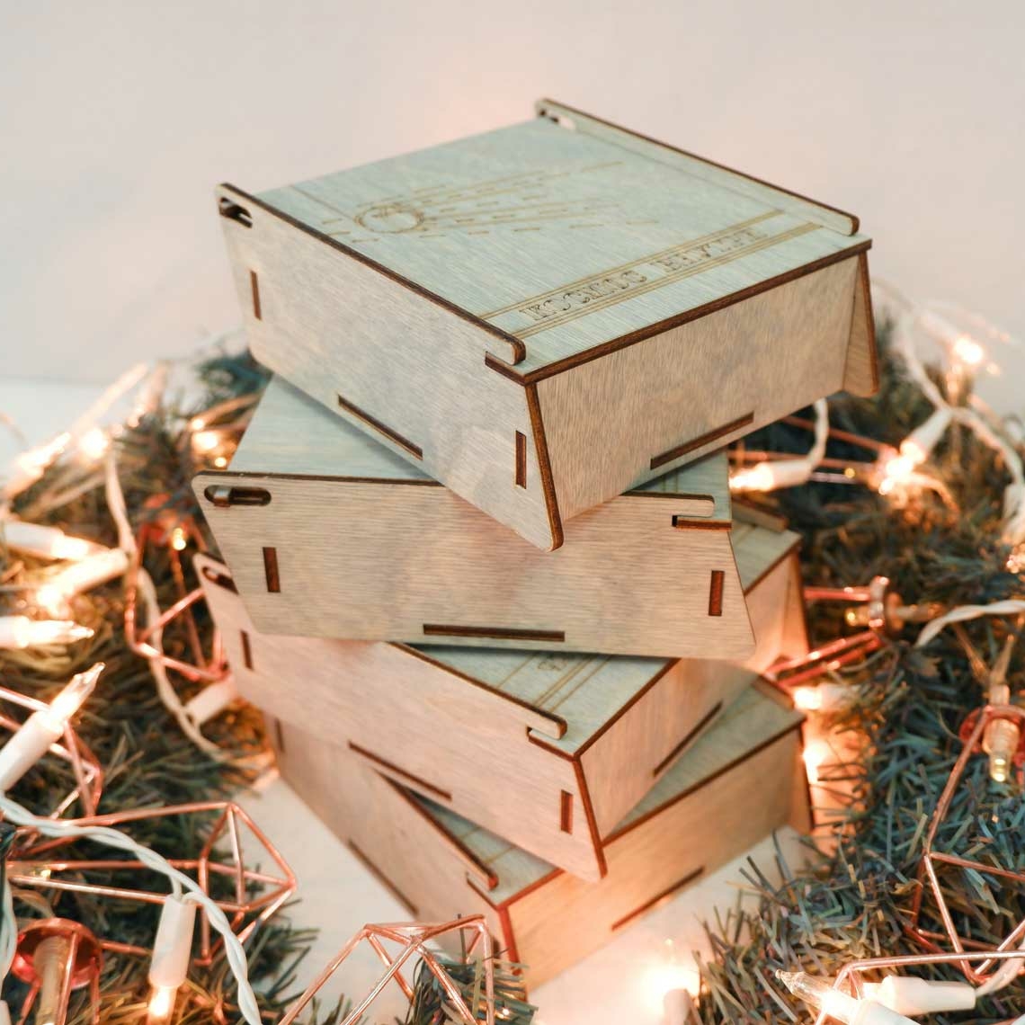 подарочная деревянная коробка из фанеры с гравировкой купить заказать