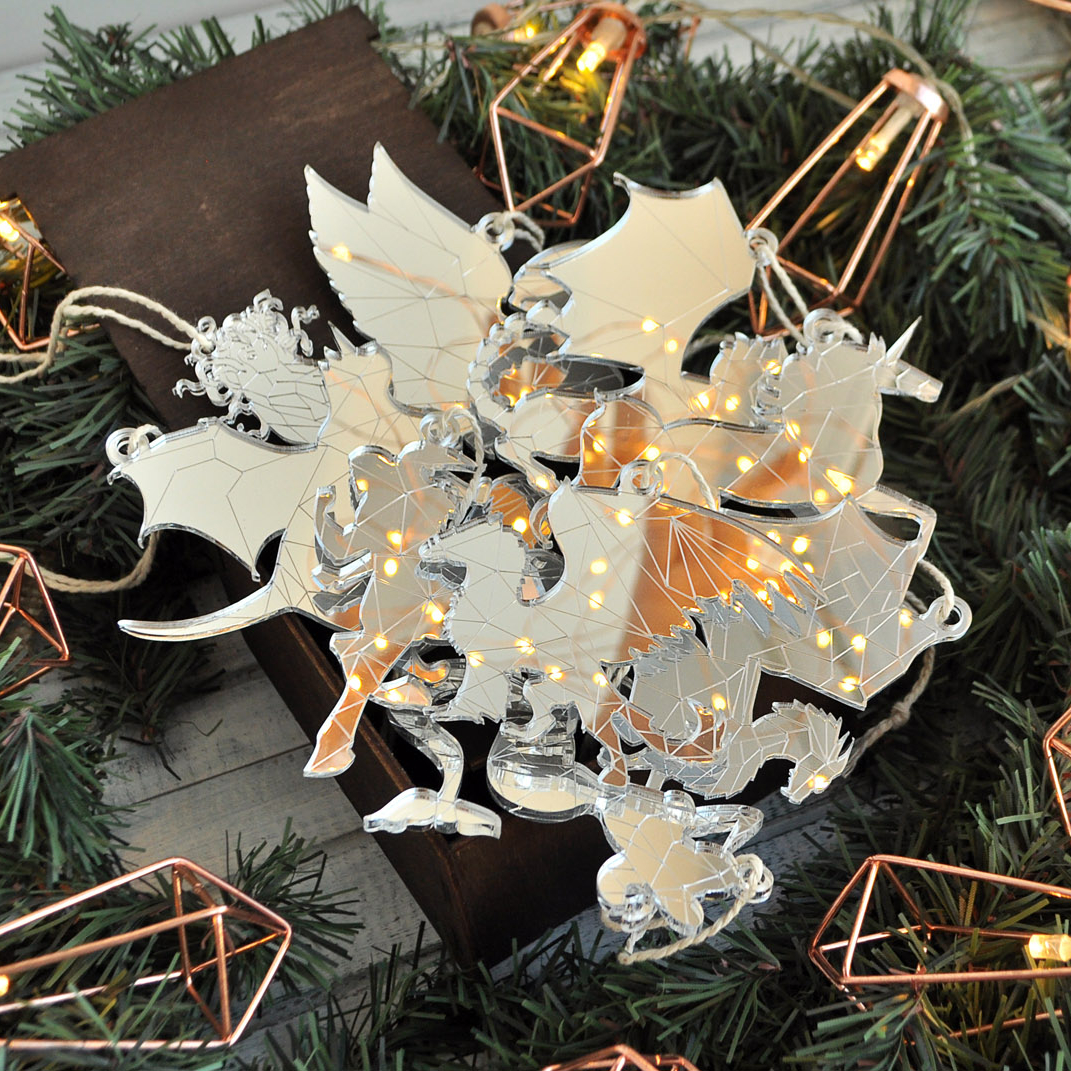 Набор зеркальных ёлочных игрушек Мифические существа в подарочной коробке - необычный подарок на Новый год