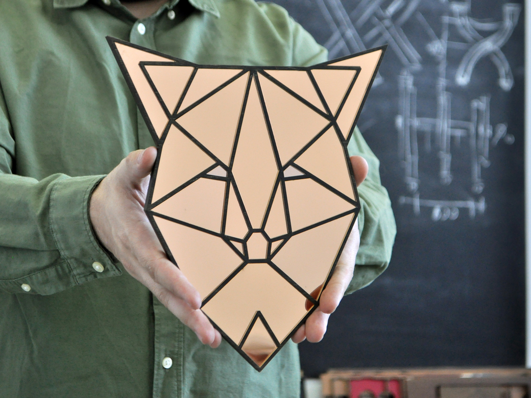 Лиса полигональная с секциями золотая - декоративное зеркало - УЦЕНКА