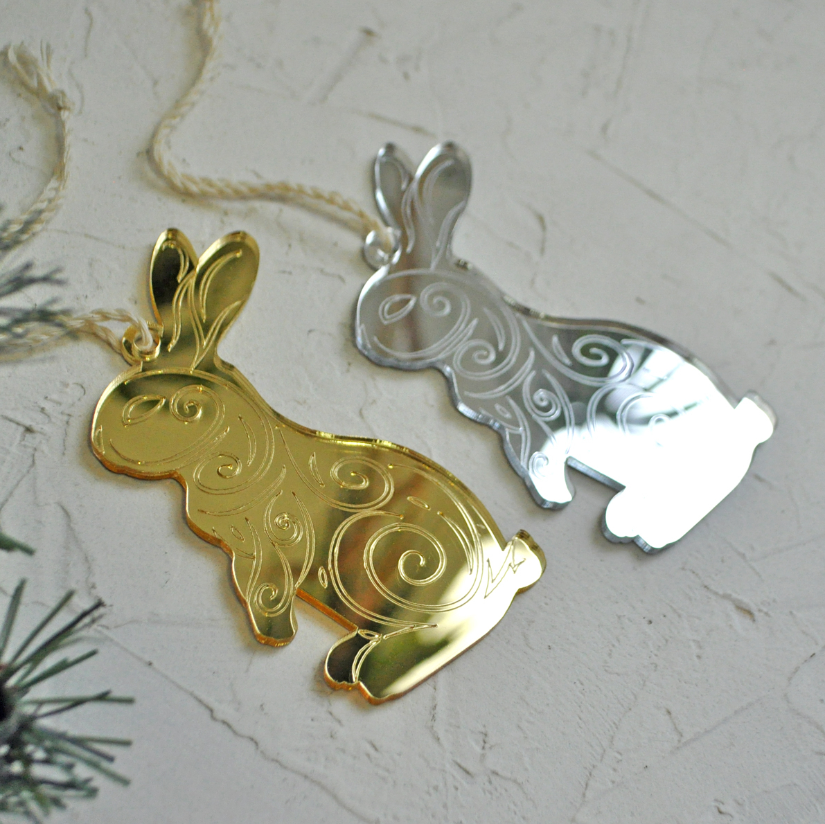 ёлочная игрушка кролик символ 2023