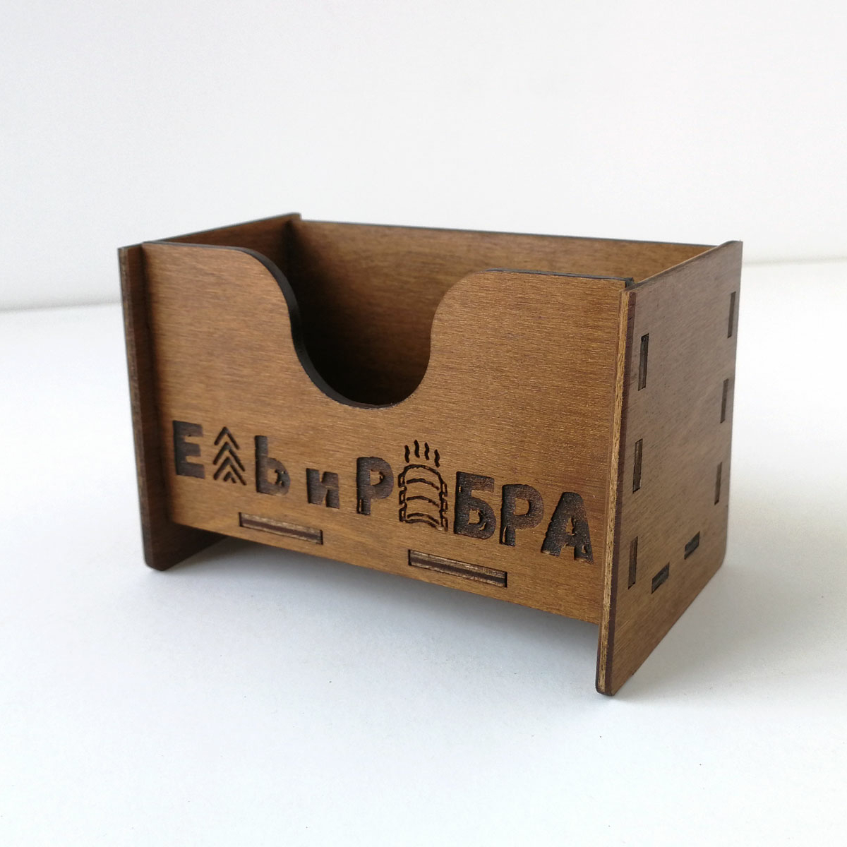 Стойка под визитки из дерева с логотипом заказать с доставкой