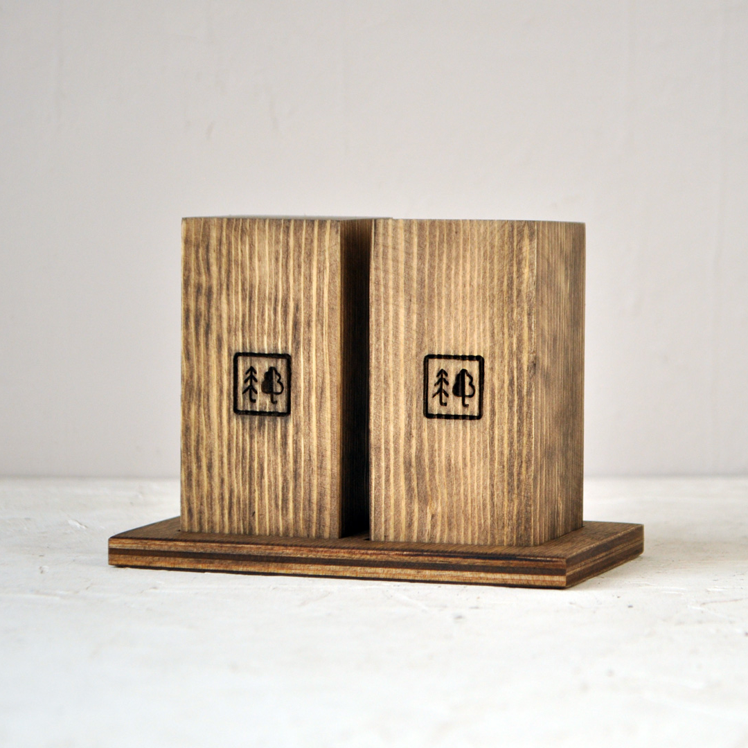 солонка и перечница из массива ясеня с вашим логотипом сделаем на заказ