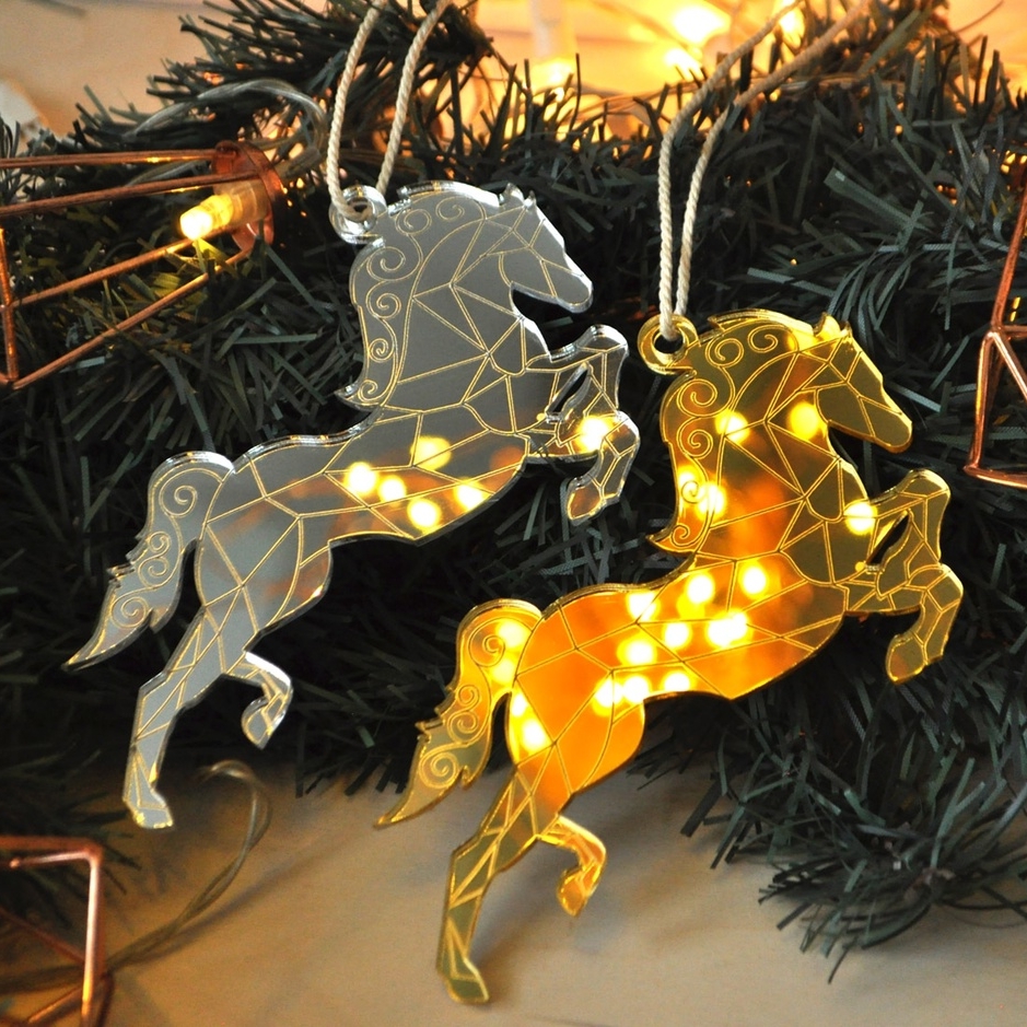 Зеркальная Лошадь - ёлочная игрушка символ 2026 года