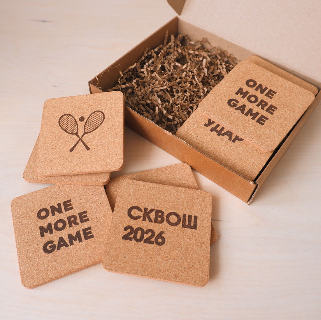 заказать костеры из пробки квадратные со своей гравировкой логотипом картинкой