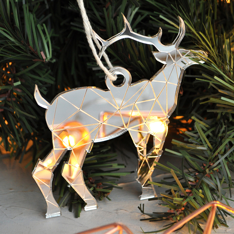 необычная новогодняя ёлочная игрушка олень - сибирский сувенир на новый год в виде оленя