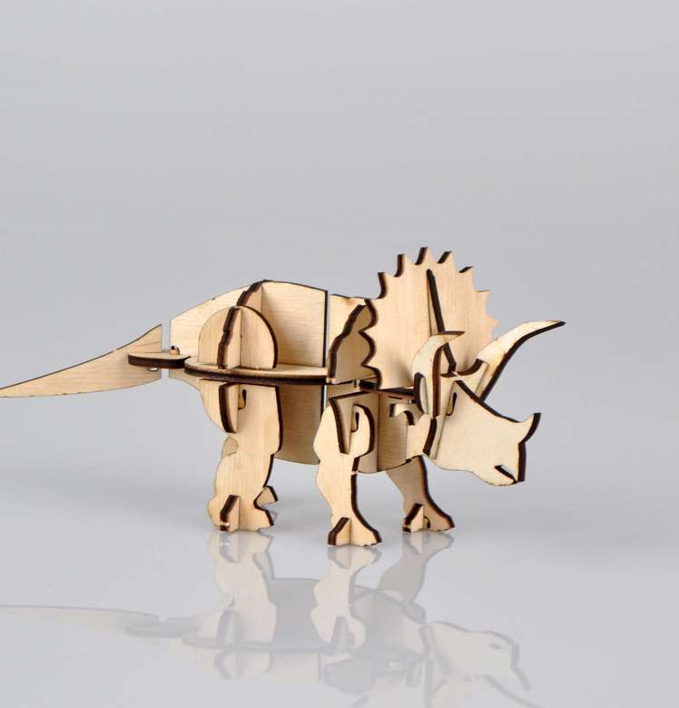 Сборный сувенир с сибирским характером - Трицератопс Степан