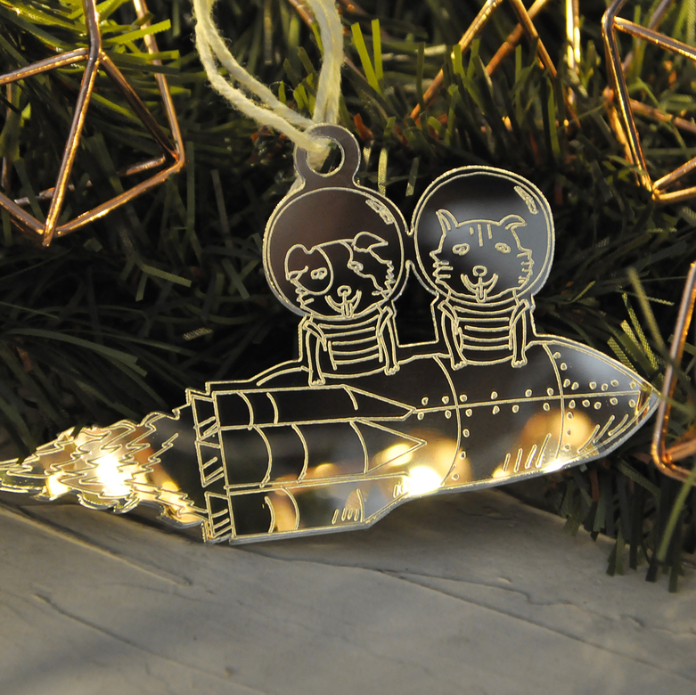 Ёлочная новогодняя игрушка - собаки Белка и Стрелка - купить необычный сибирский сувенир в подарок на Новый год