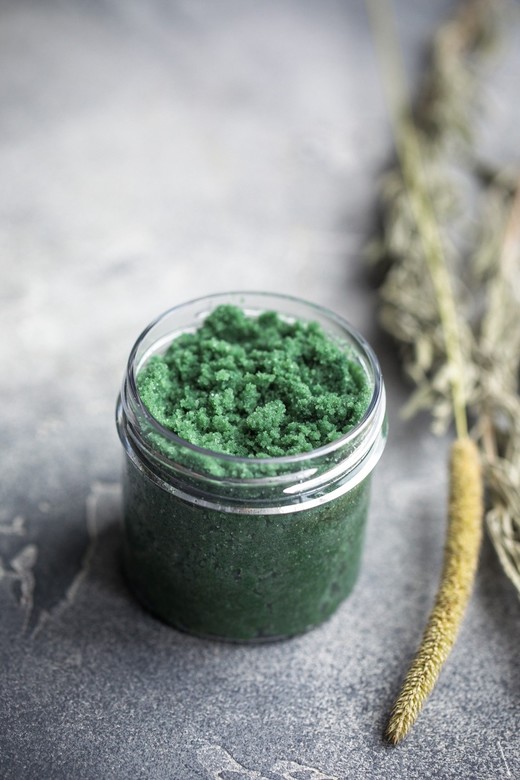 Скраб Спирулина и кедр