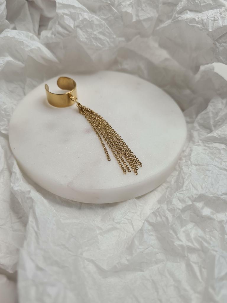 Кольцо с цепочками в золотом цвете