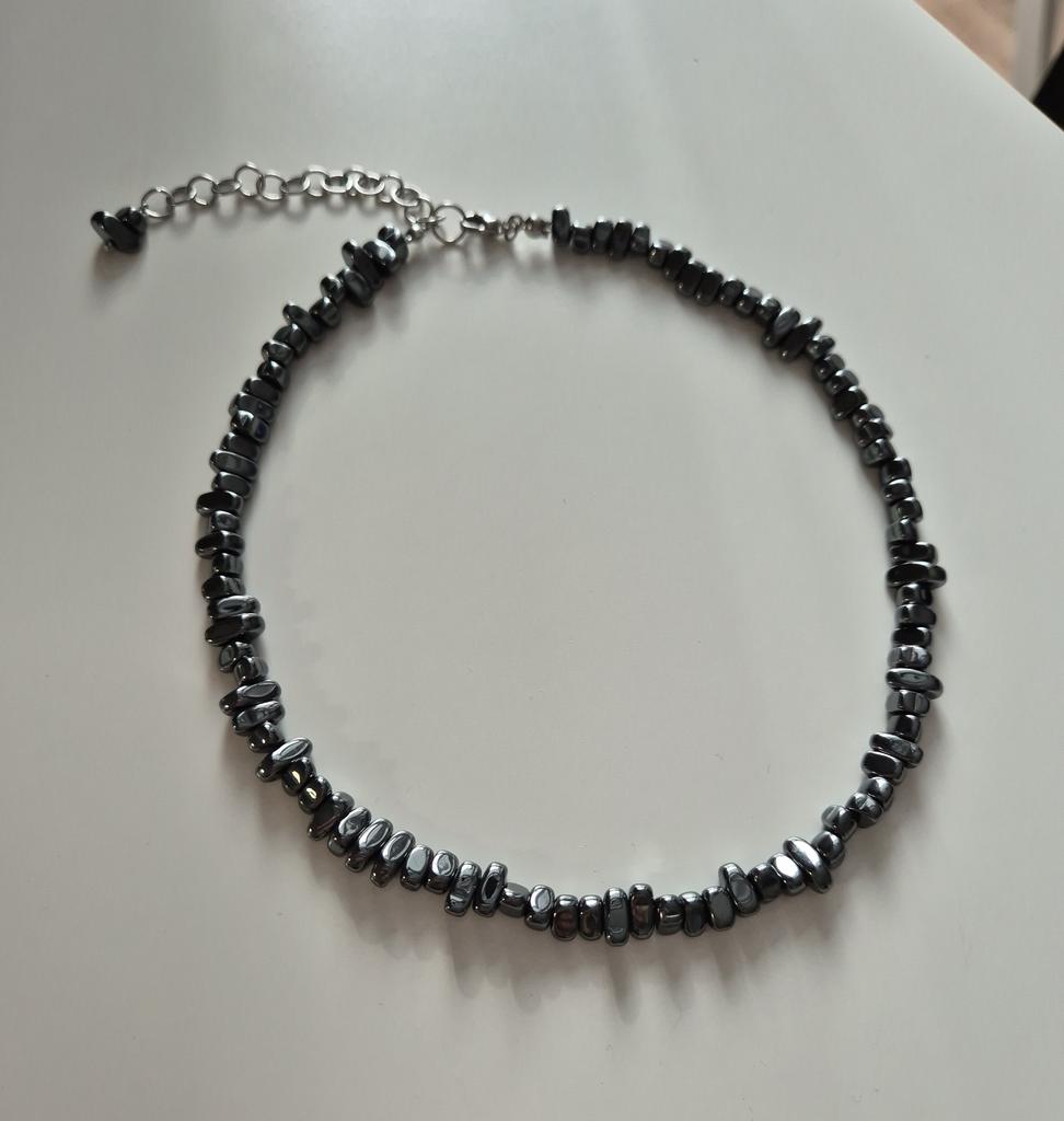 Чокер-колье из темного гематита неровной формы Shade