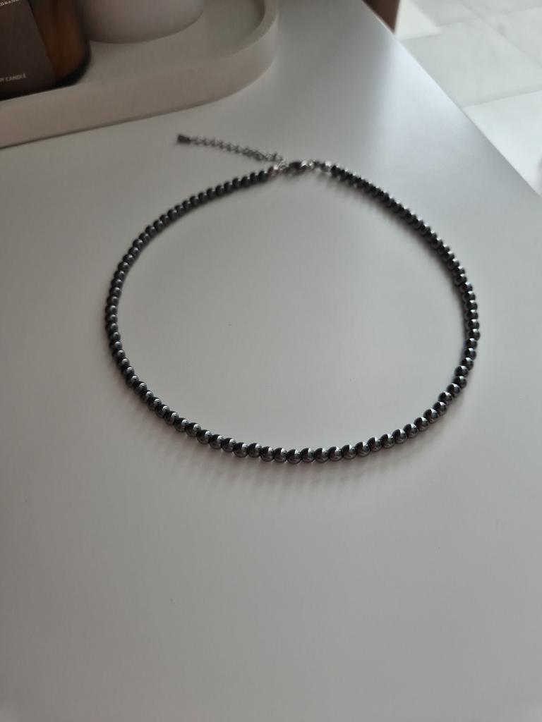 Чокер из темного гематита