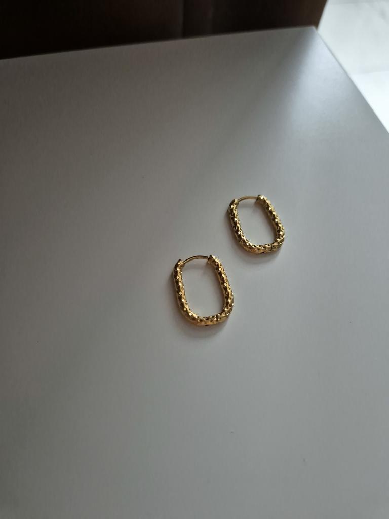 Серьги текстурные овальные в золоте