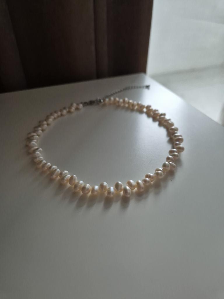 Чокер из натурального жемчуга неровной формы