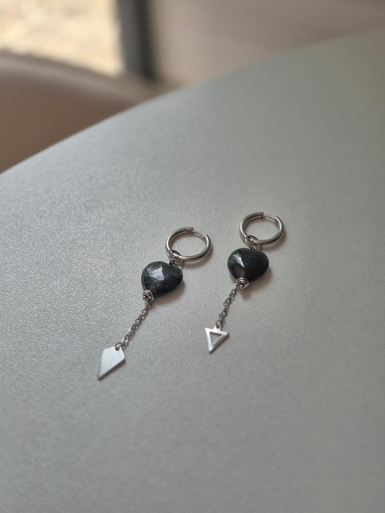 Серьги с сердцами из яшмы