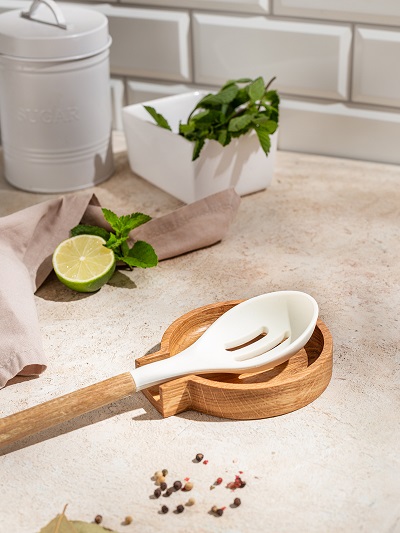 Подставка под ложку, половник из цельного дуба